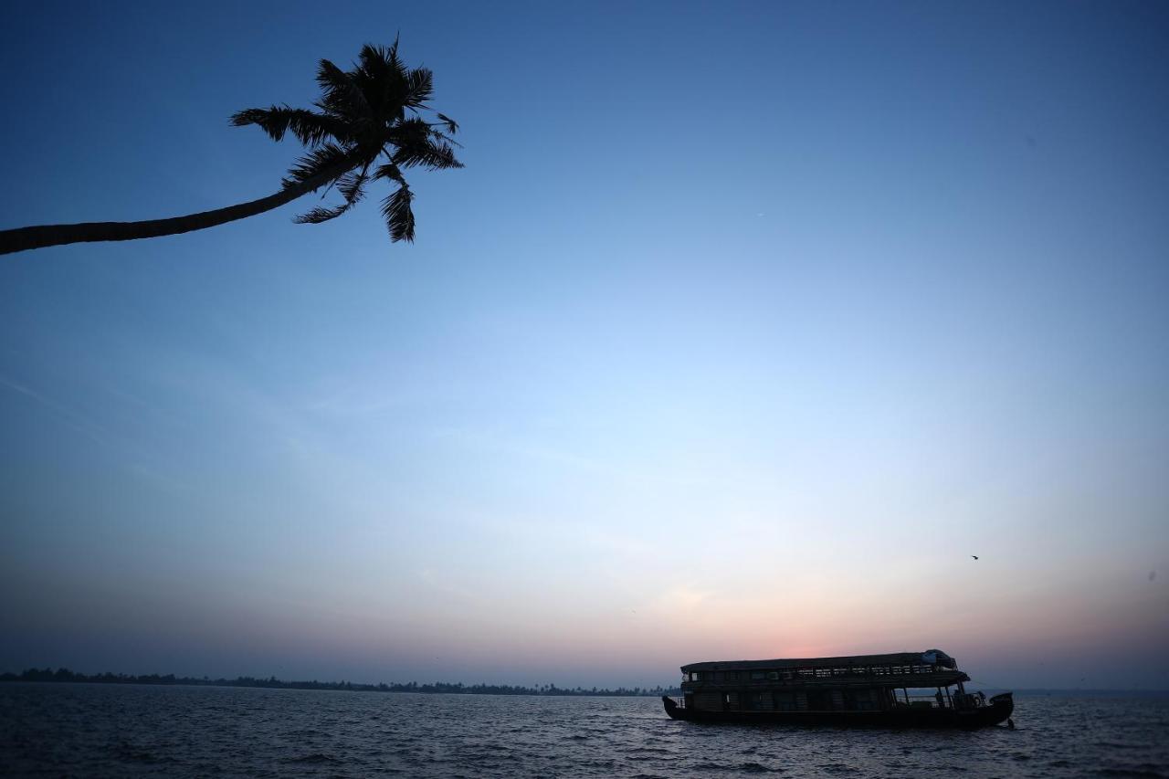 Friends Cruise, Nightstay Houseboat Alappuzha Екстериор снимка