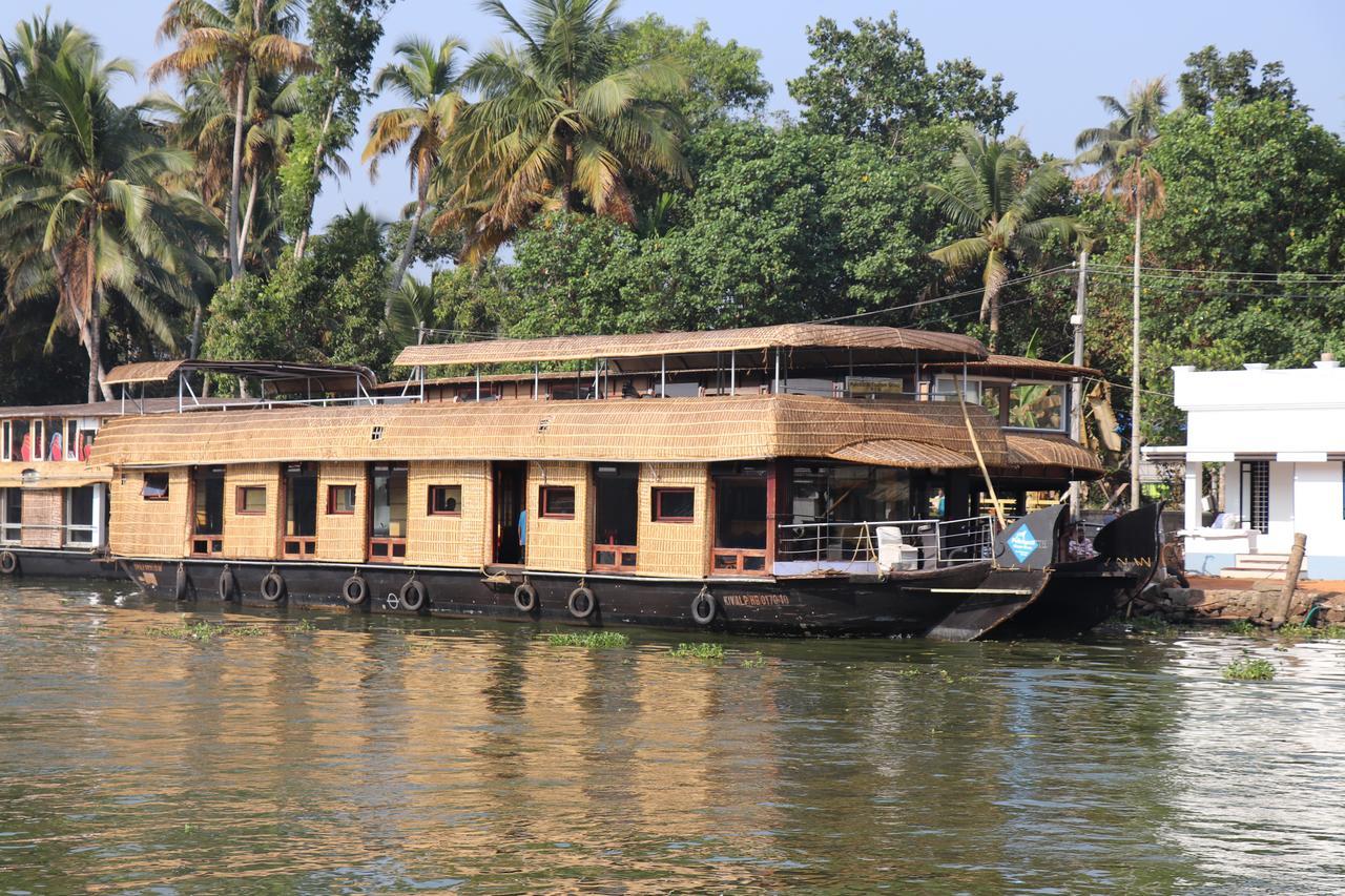 Friends Cruise, Nightstay Houseboat Alappuzha Екстериор снимка