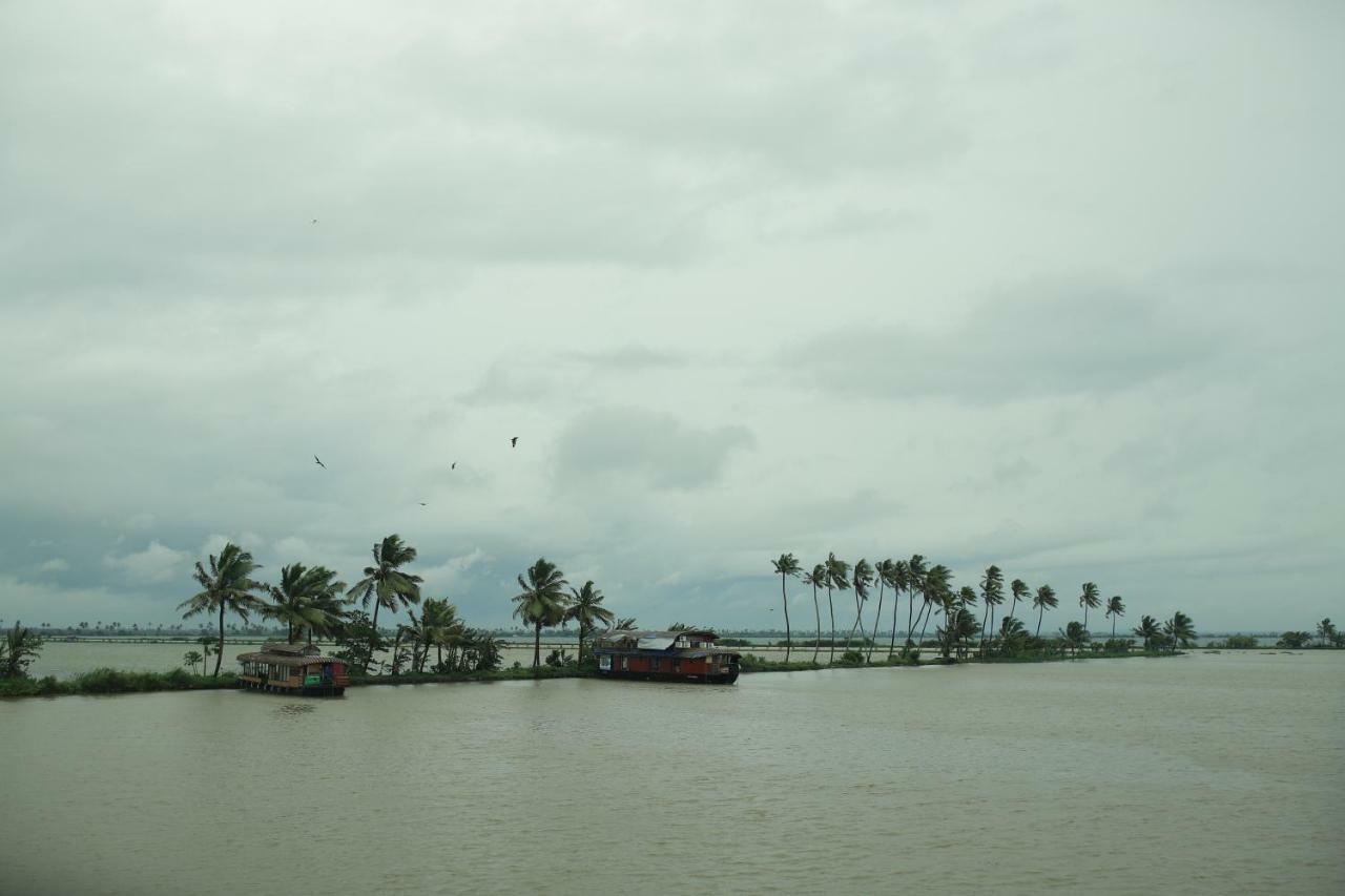 Friends Cruise, Nightstay Houseboat Alappuzha Екстериор снимка